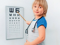 Врач офтальмолог для детей
