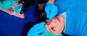 Подготовка к операции по удалению пленки на глазах
