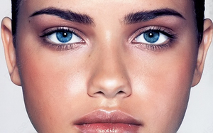 Серо-голубые глаза очень распространены у европейцев