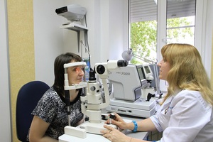 Описание процедуры осмотра у офтальмолога